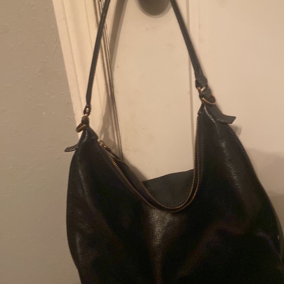 Fossil purse shoulder strap zipper compartment on inside with cell phone holder - Picture 3 of 4